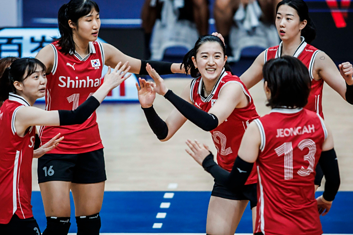 今晨突围战来临,深圳男篮围绕欧篮联更衣室发声,赛场秩序良好,训练强度明显提升的简单介绍-开云体育中国